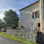 Coussoulesses Bed & Breakfast Anthé