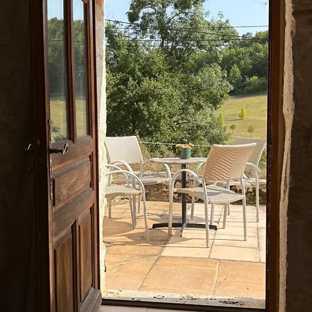 Coussoulesses Bed & Breakfast 3*