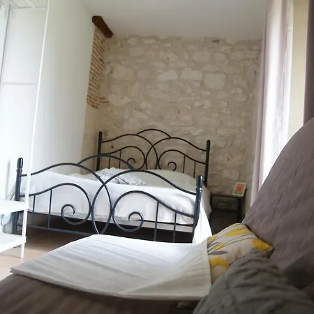Coussoulesses Bed & Breakfast Anthé