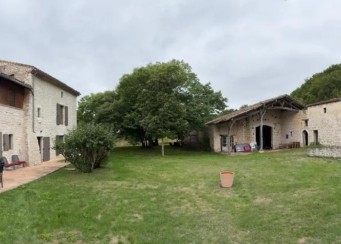 Coussoulesses Bed & Breakfast