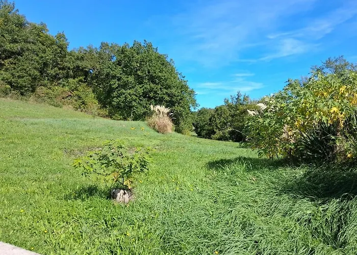 Coussoulesses Bed & Breakfast Anthé