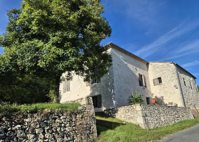 Bed & Breakfast Coussoulesses 3*